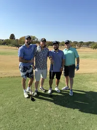 El equipo de The McClure Agency en el torneo de golf